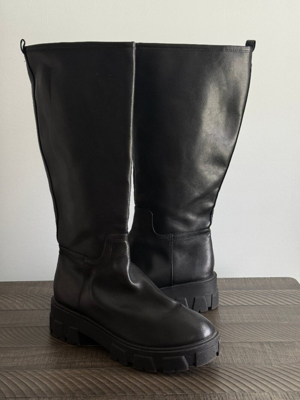 Sincerely Jules Black Chelsea Knee-High Boots Size 8.5 EUC
